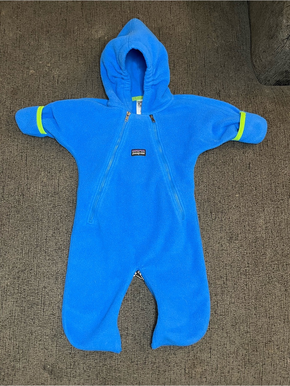 Patagonia Infant Synchilla Fleece Bunting Suit Blue Neon Trim 3M